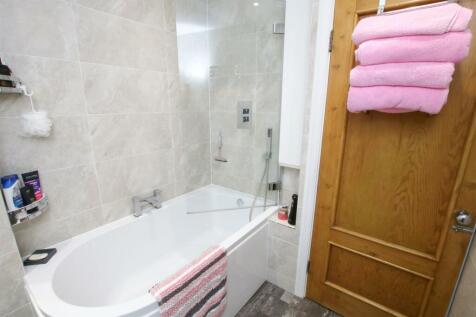HOUSE BATHROOM