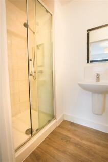 EN SUITE SHOWER ROOM
