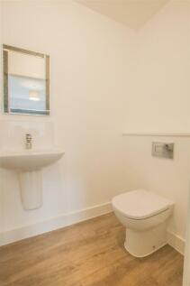 EN SUITE SHOWER ROOM