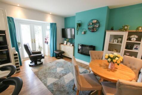 OPEN PLAN LIVING DINING KITCHEN