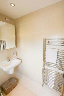 EN SUITE SHOWER ROOM