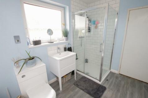 EXTENDED BATHROOM