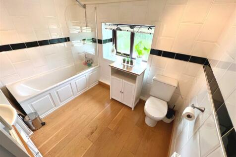 HOUSE BATHROOM