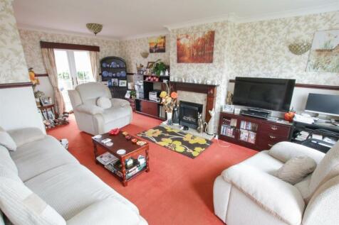 OPEN PLAN LIVING DINING ROOM