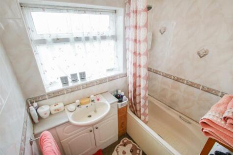 HOUSE BATHROOM