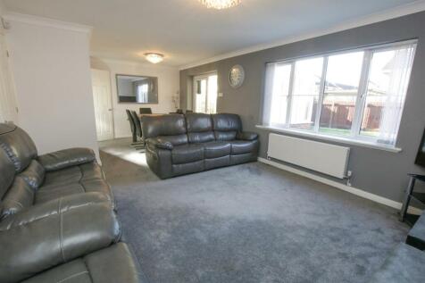 OPEN PLAN LOUNGE/ DINING ROOM