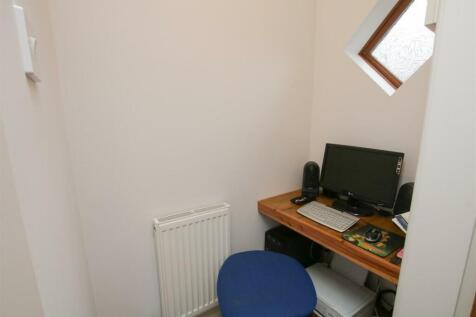 COMPUTER POD