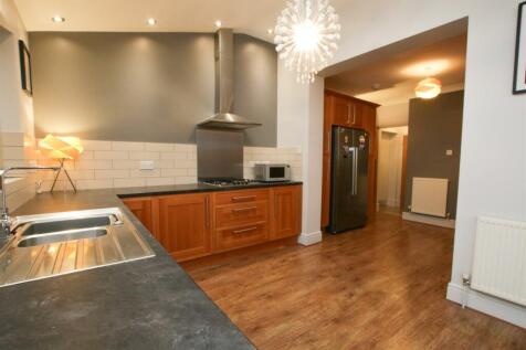 OPEN PLAN LIVING DINING KITCHEN
