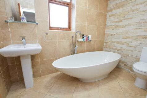 HOUSE BATHROOM