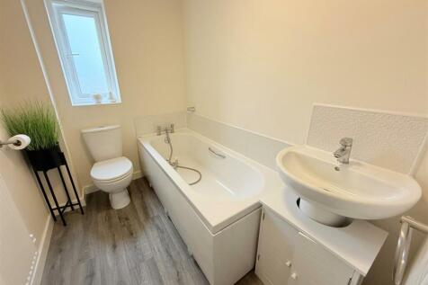 HOUSE BATHROOM