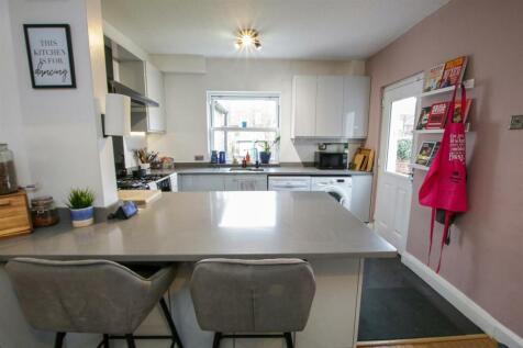 OPEN PLAN DINING KITCHEN