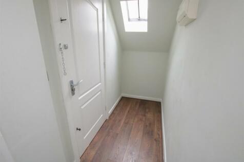 ENTRANCE PORCH