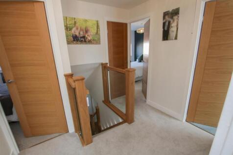 FIRST FLOOR LANDING