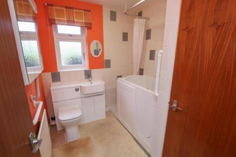 HOUSE BATHROOM