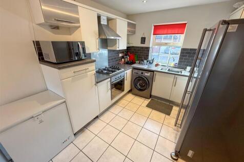 OPEN PLAN LIVING DINING KITCHEN