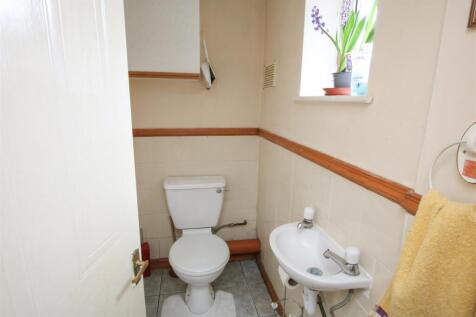 GROUND FLOOR W/C
