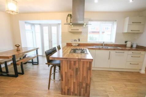 OPEN PLAN LIVING DINING KITCHEN