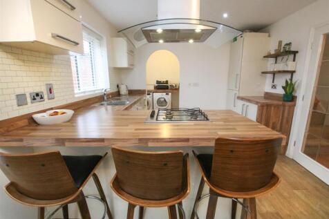OPEN PLAN LIVING DINING KITCHEN
