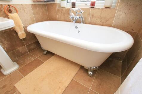 HOUSE BATHROOM