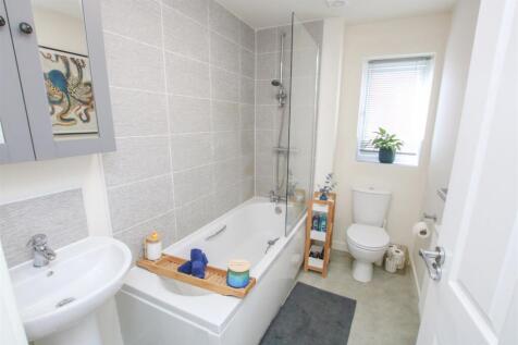 HOUSE BATHROOM