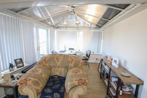 OPEN PLAN LIVING DINING GARDEN ROOM