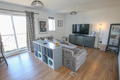 OPEN PLAN LIVING DINING ROOM