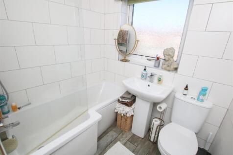 HOUSE BATHROOM