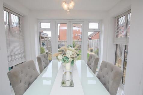 OPEN PLAN LIVING DINING KITCHEN