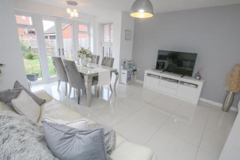 OPEN PLAN LIVING DINING KITCHEN