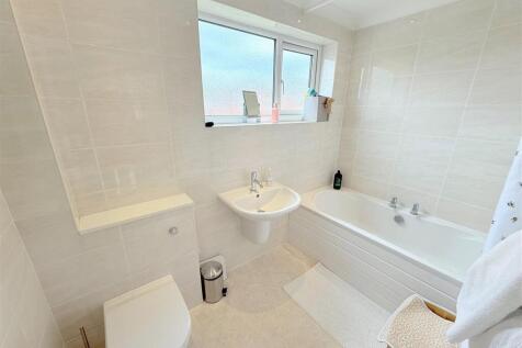 HOUSE BATHROOM