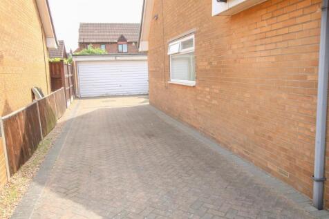 DETACHED GARAGE