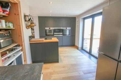 LARGE OPEN PLAN LIVING/ DINING/ KITCHEN