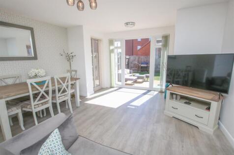 OPEN PLAN LIVING DINING KITCHEN