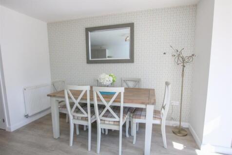 OPEN PLAN LIVING DINING KITCHEN