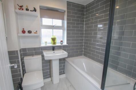 HOUSE BATHROOM