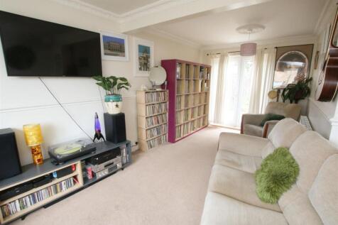 OPEN LIVING SPACE