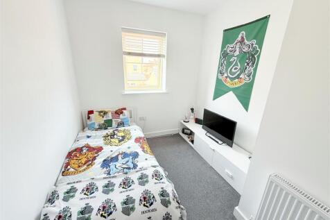 BEDROOM 3