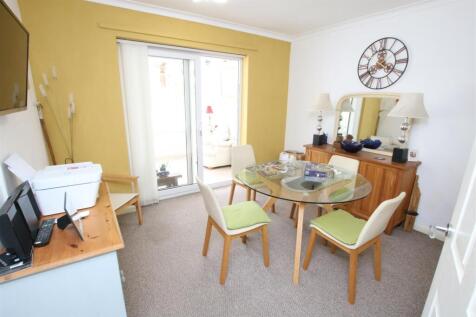BEDROOM 2 or DINING ROOM