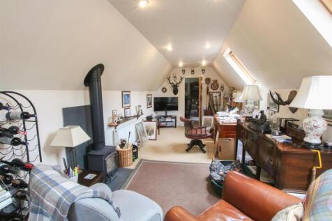 STUDIO / BEDROOM 5