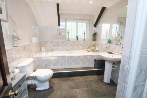 HOUSE BATHROOM