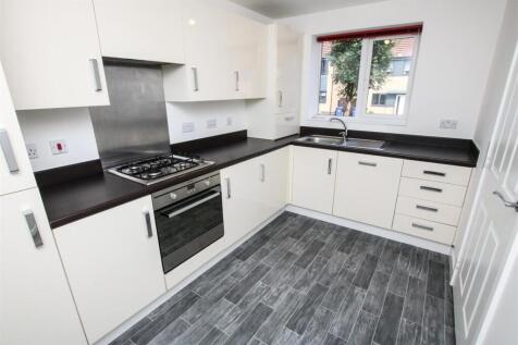 FITTED KITCHEN