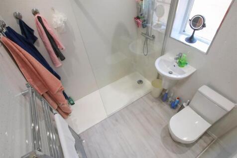 HOUSE BATHROOM