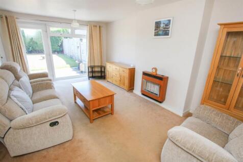 LOUNGE/ DINING ROOM