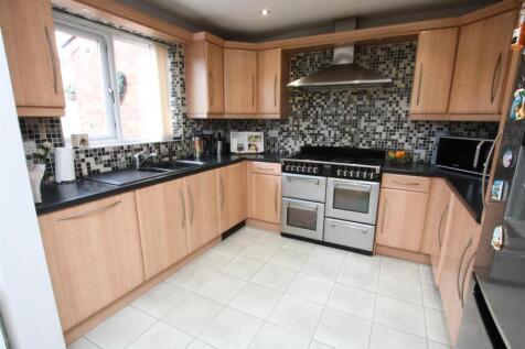 DINING/KITCHEN
