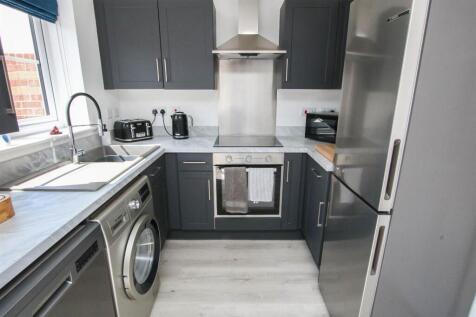 DINING/KITCHEN