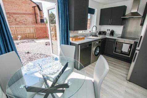 DINING/KITCHEN
