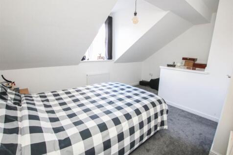 BEDROOM 2 FRONT