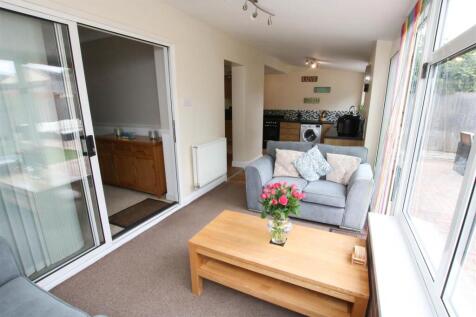 GARDEN/ INFORMAL SITTING ROOM