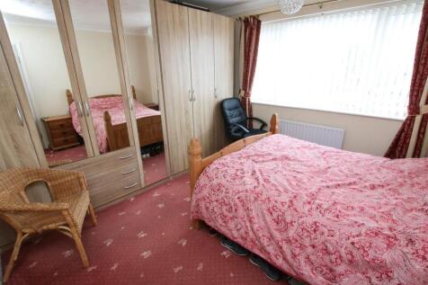 BEDROOM 1 FRONT
