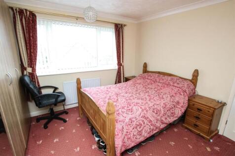 BEDROOM 1 FRONT